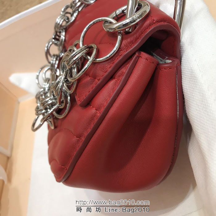 Chloe克洛伊 2018 最新一季春夏主打款 金屬圈手柄 mini號小豬包  ypk1014